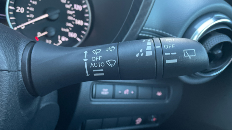 Nissan Juke 1.0 DiG-T 114 N-Connecta 5dr Petrol Hatchback